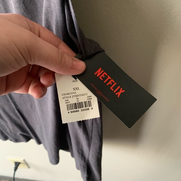 Stranger Things Tanktop - Picture 3 of 3